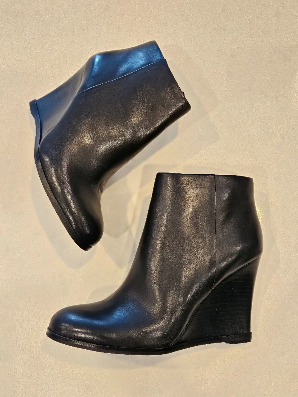 NWT Vince Camuto Gemina Leather Wedge Boots - Black - Size 7.5